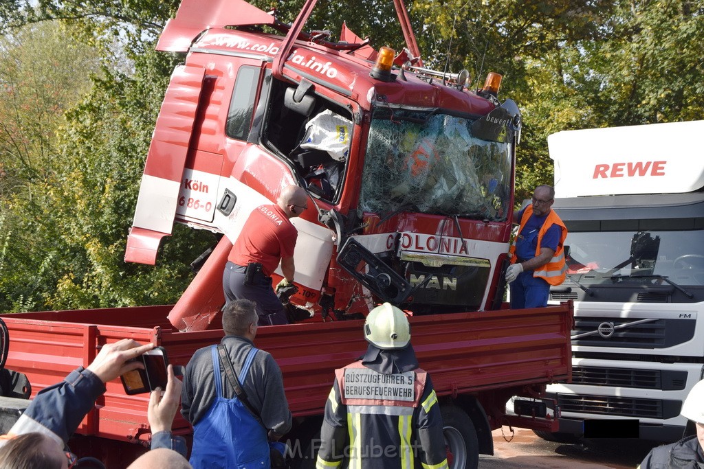 Schwerer VU PKlemm A 57 Rich Innenstadt Hoehe Koeln Chorweiler P135.JPG - Miklos Laubert